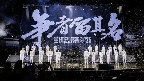 世界赛版本艾希加强引热议，英雄改动重塑战术格局，T1版本定制再成焦点